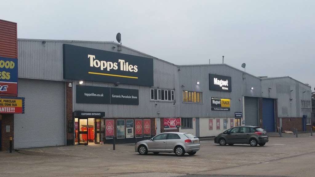 Topps Tiles Croydon Thornton | Unit C10 190-200 Thornton Rd, Peall Road, Croydon CR0 3EX, UK | Phone: 020 8684 1867