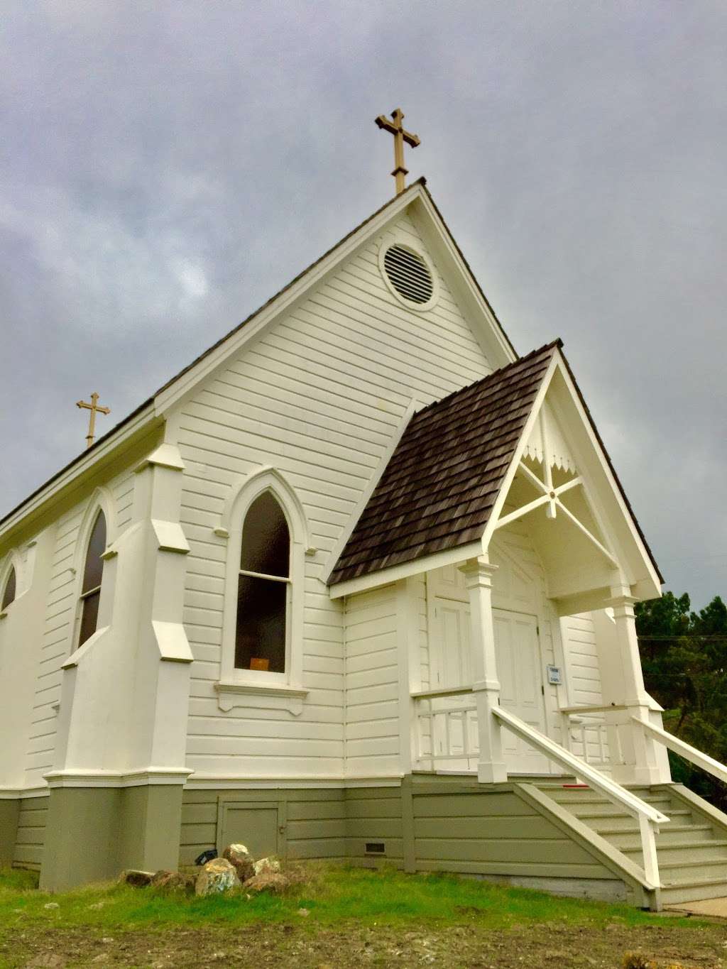 Old St. Hilarys Chapel | 201 Esperanza St, Belvedere Tiburon, CA 94920, USA | Phone: (415) 435-1853