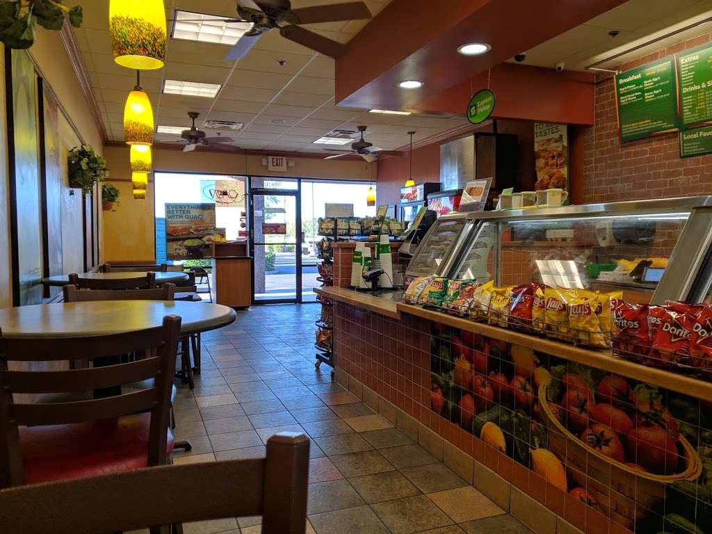 Subway Restaurants | 1989 W. Elliot Rd Suite 11 Elliot Square Shopping Center, Chandler, AZ 85224, USA | Phone: (480) 963-7844