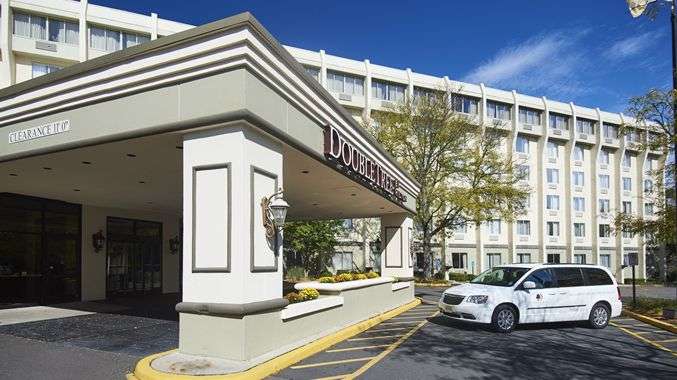 DoubleTree by Hilton Hotel Princeton | 4355 Trenton Fwy, Princeton, NJ 08540, USA | Phone: (609) 452-2400