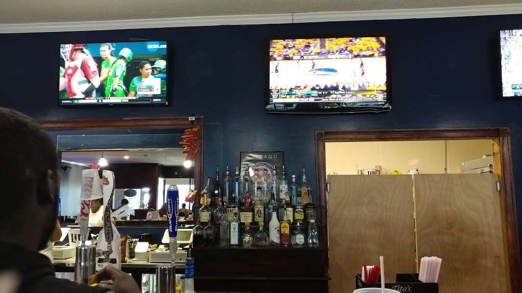 Harpers Bar & Grill | 4202 W 56th St, Indianapolis, IN 46254, USA | Phone: (317) 974-9766