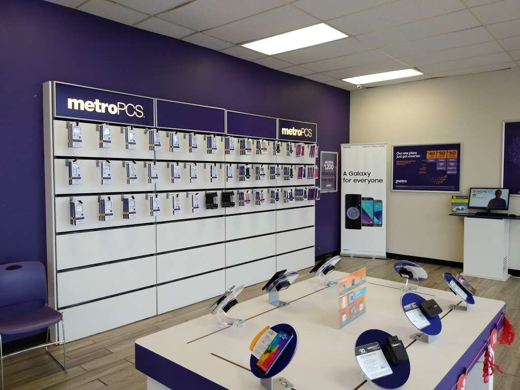 Metro by T-Mobile | 6232 Westheimer Rd, Houston, TX 77057, USA | Phone: (713) 401-6154