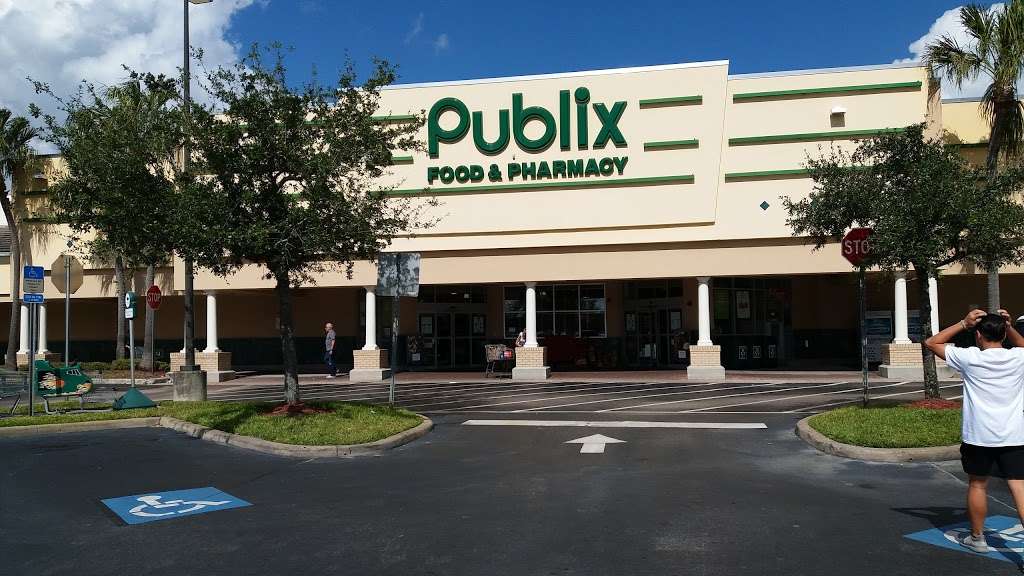 Publix Super Market at Avalon | 3400 Avalon Park E Blvd, Orlando, FL 32828, USA | Phone: (407) 277-1043