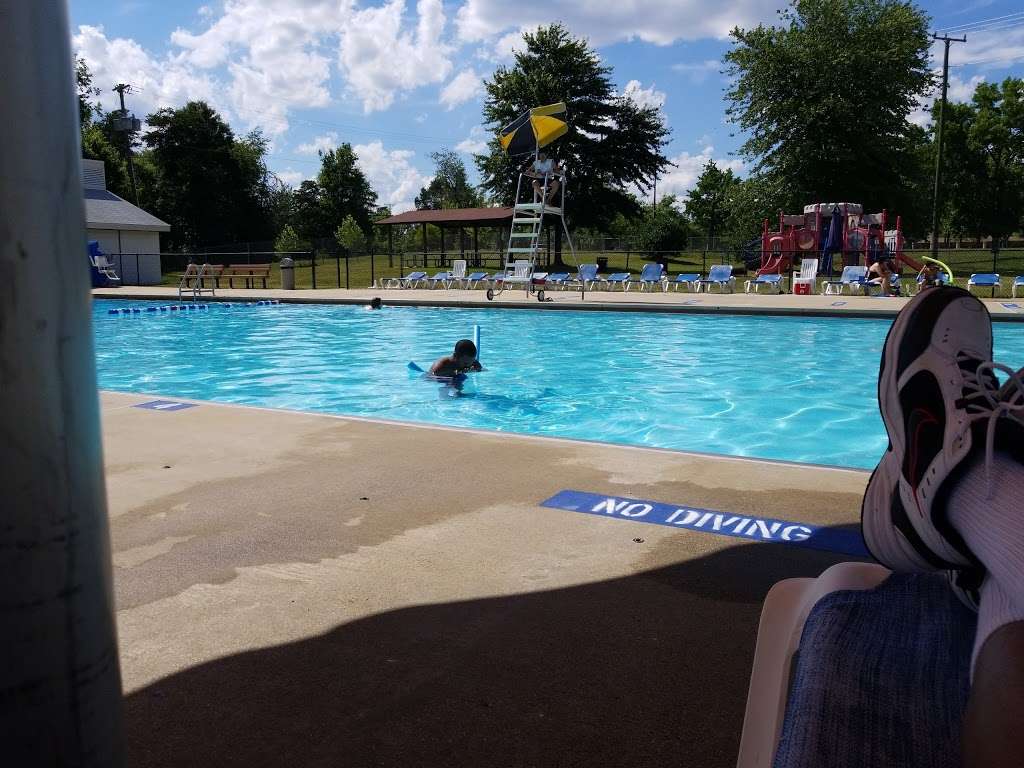 North Post Outdoor Pool | 8800 Wright Rd, Fort Belvoir, VA 22060, USA