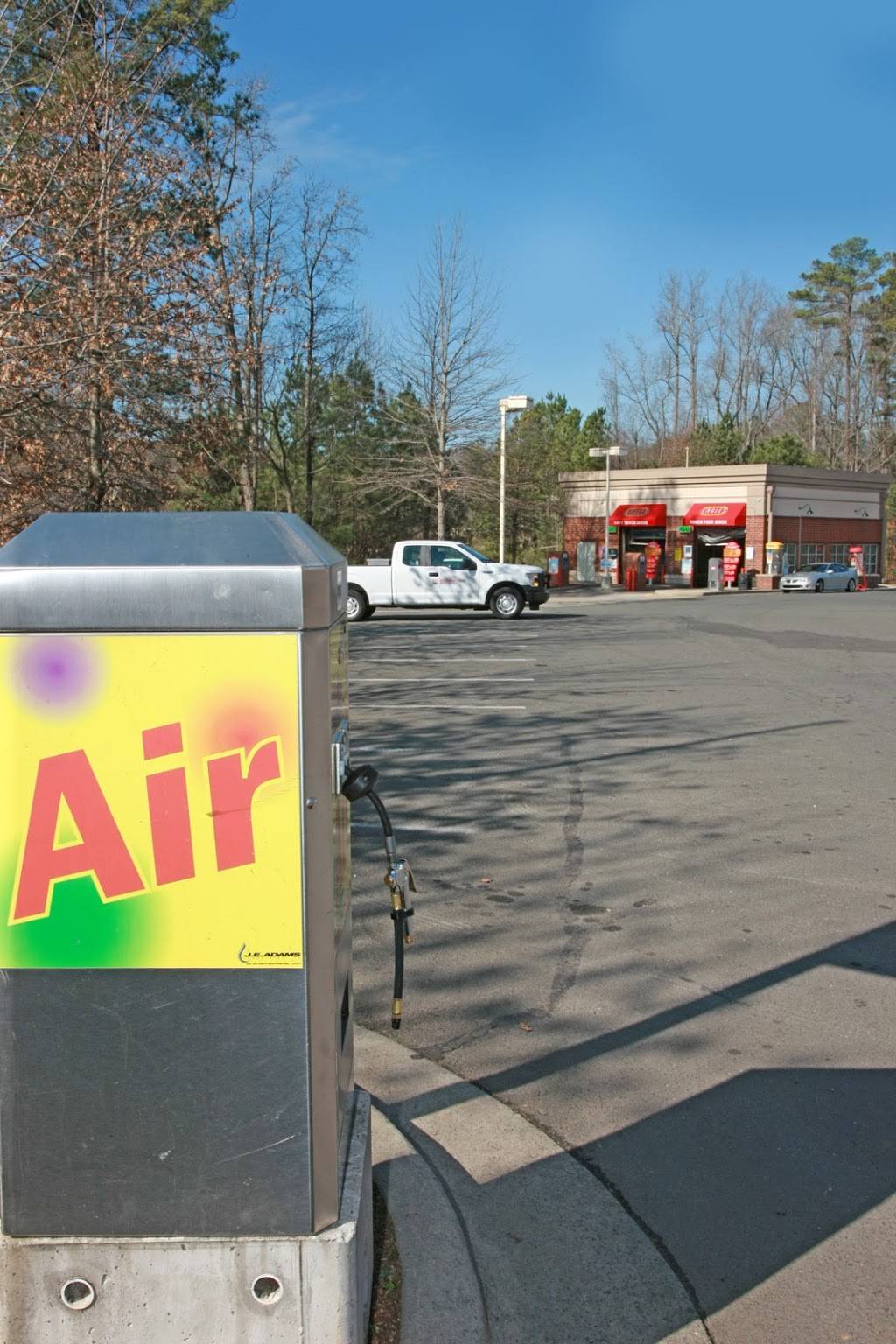 Eagles Gas | 8710 Glenwood Ave, Raleigh, NC 27617 | Phone: (919) 781-5259