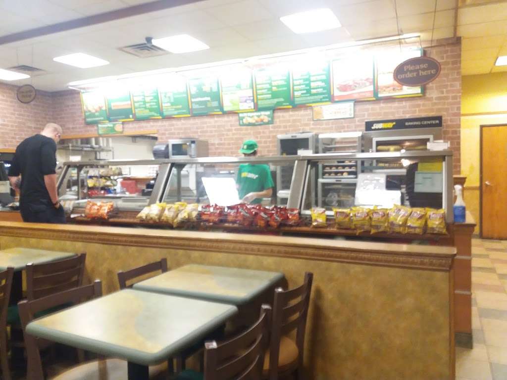 Subway | 961 W Reynolds St, Pontiac, IL 61764 | Phone: (815) 842-3333