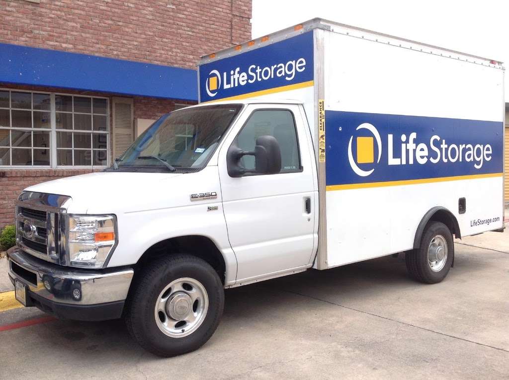 Life Storage | 7550 Culebra Rd, San Antonio, TX 78251, USA | Phone: (210) 521-7770