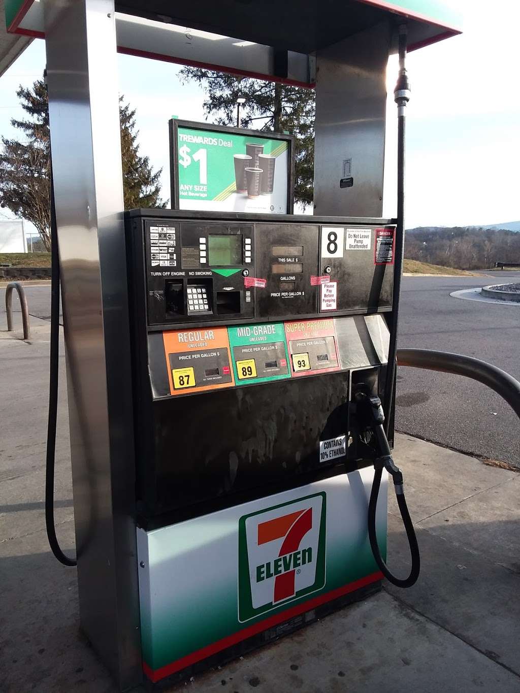 7-Eleven | 2000 N Shenandoah Ave, Front Royal, VA 22630, USA | Phone: (540) 631-7237