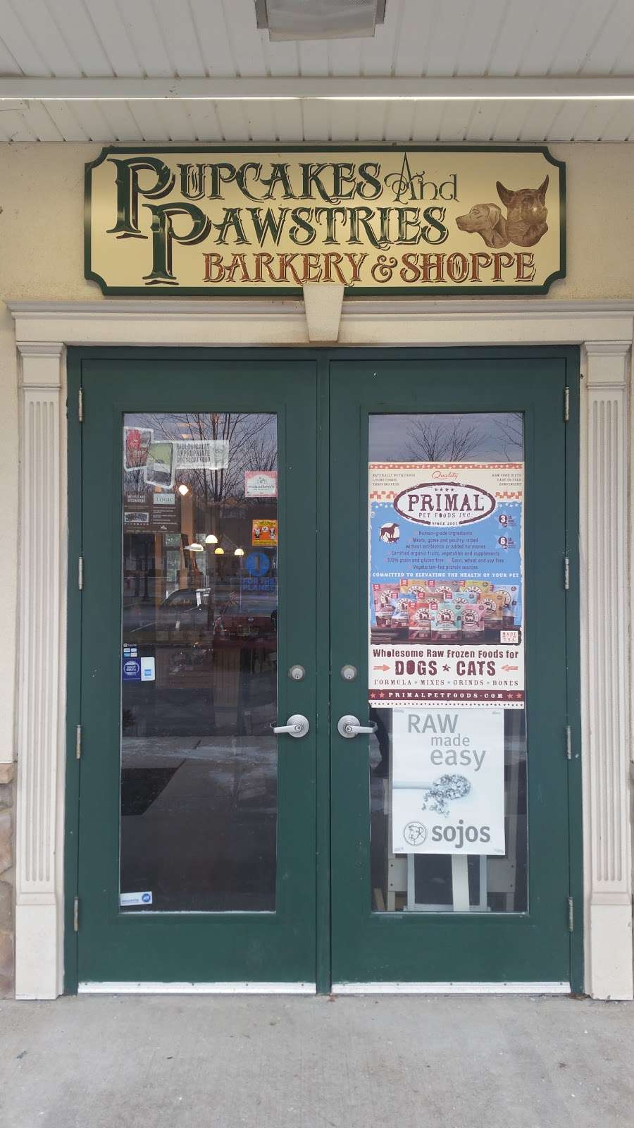 Pupcakes and Pawstries Barkery and Shoppe | 411 King George Rd, Basking Ridge, NJ 07920, USA | Phone: (908) 626-0080