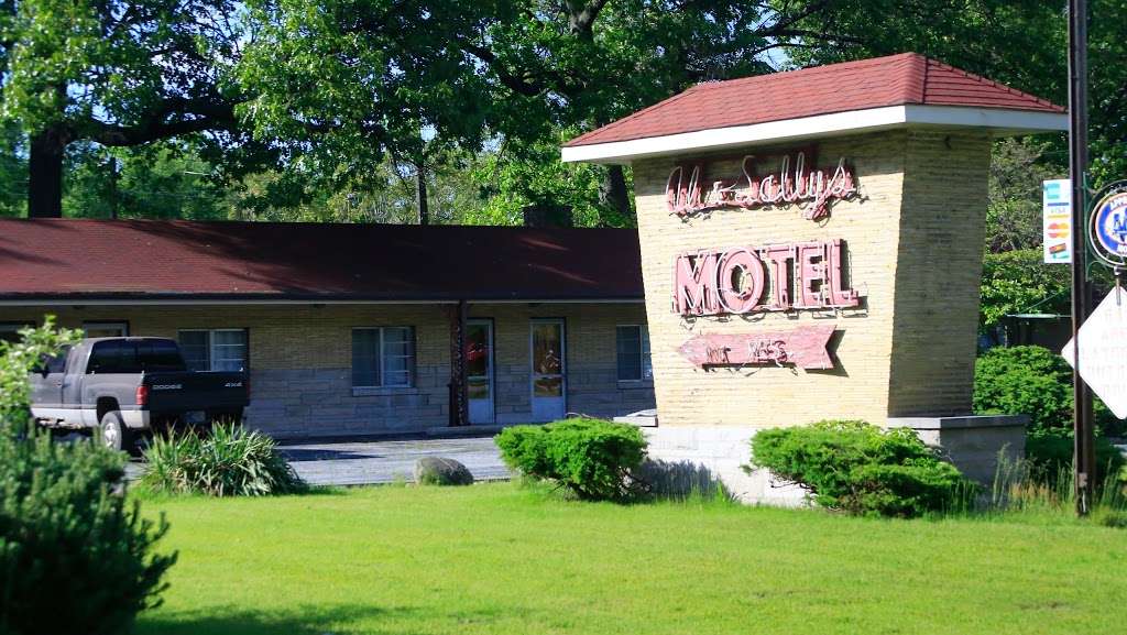 Al & Sallys Motel Inc. | 3221 W Dunes Hwy, Michigan City, IN 46360, USA | Phone: (219) 872-9131