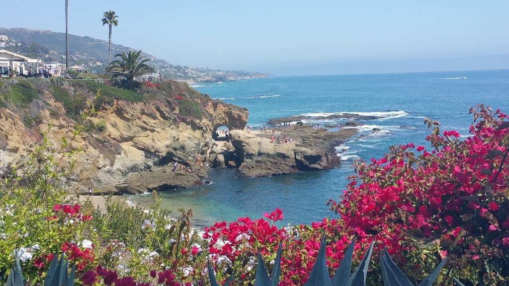 Treasure Island Park | S Coast Hwy, Laguna Beach, CA 92651, USA | Phone: (949) 497-3311