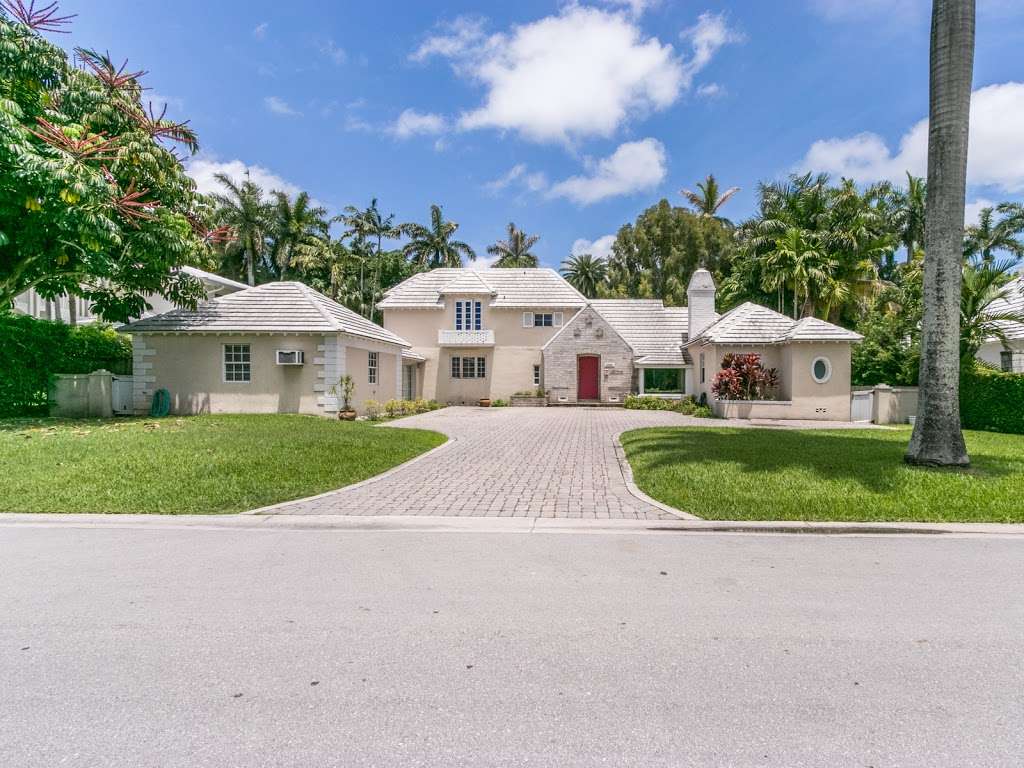 Miami Connections Realty | 500 Bayview Dr, Sunny Isles Beach, FL 33160, USA | Phone: (305) 542-4823