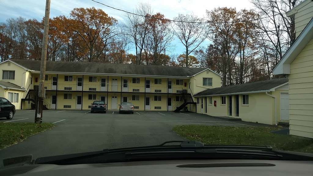 Country Place Inn and Suites | 942 PA-940, White Haven, PA 18661 | Phone: (570) 443-0300