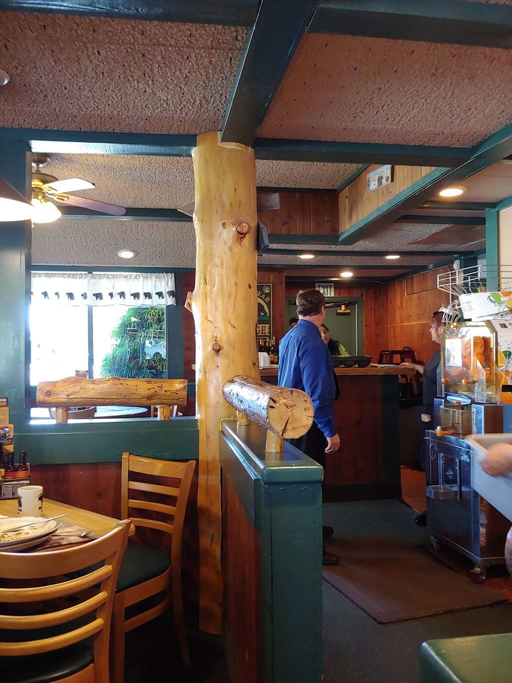 Black Bear Diner | 6255 Commerce Blvd, Rohnert Park, CA 94928, USA | Phone: (707) 584-8552