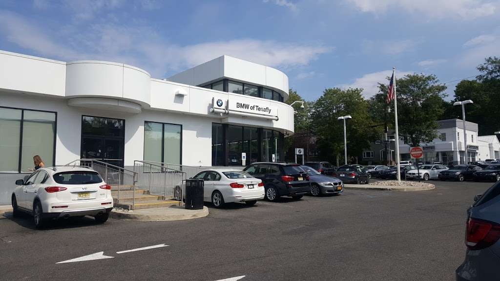 BMW of Tenafly | 301 County Rd, Tenafly, NJ 07670, USA | Phone: (201) 351-2900