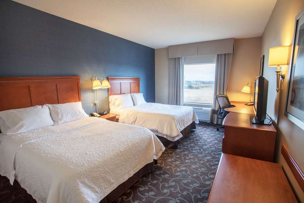 Hampton Inn & Suites Chicago Deer Park | 21660 W Lake Cook Rd, Deer Park, IL 60010 | Phone: (847) 726-0500