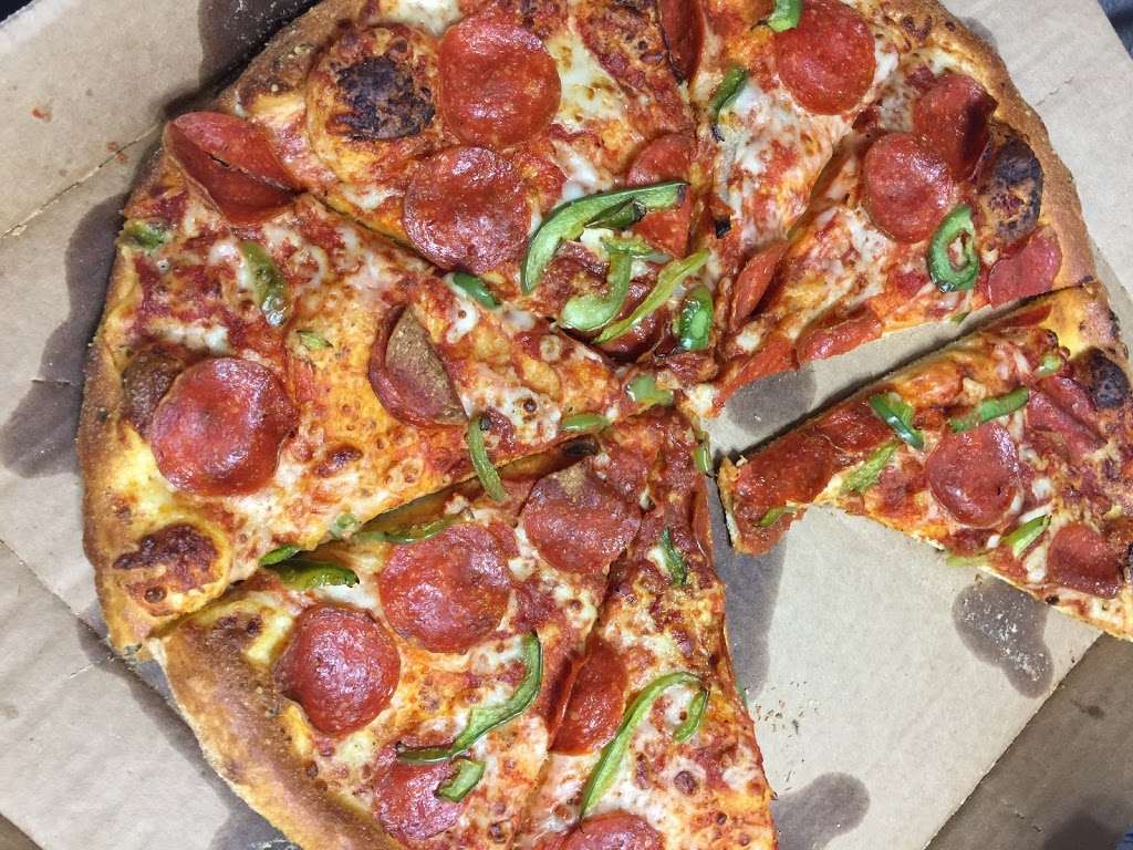 Dominos Pizza | 2915 Van Buren Boulevard Ste J2, Riverside, CA 92503, USA | Phone: (951) 359-4444