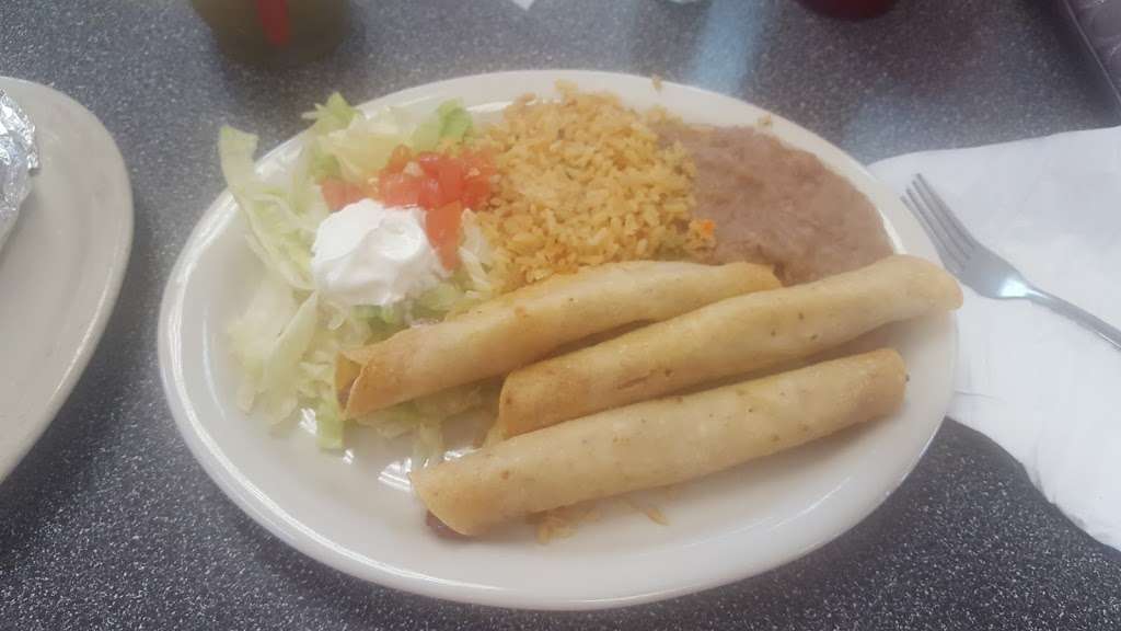 Tia’s Taco Hut | 405 Pat Booker Rd, Universal City, TX 78148 | Phone: (210) 658-8646