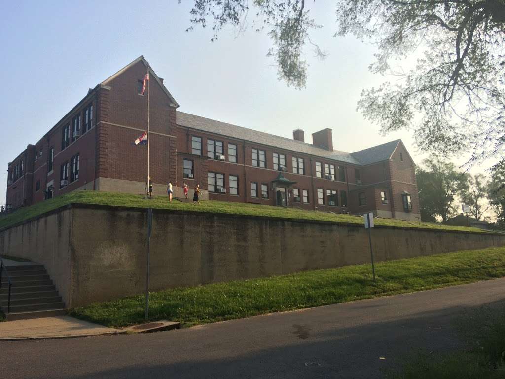 Hyde Elementary School | 509 Thompson Ave, St Joseph, MO 64504, USA | Phone: (816) 671-4210