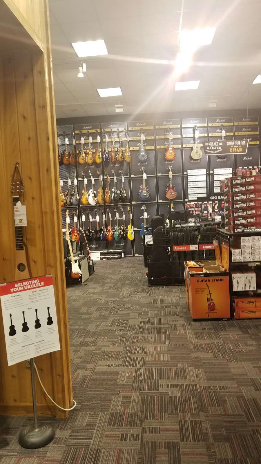 Guitar Center | 24370 Village Walk Pl, Murrieta, CA 92562, USA | Phone: (951) 698-9200