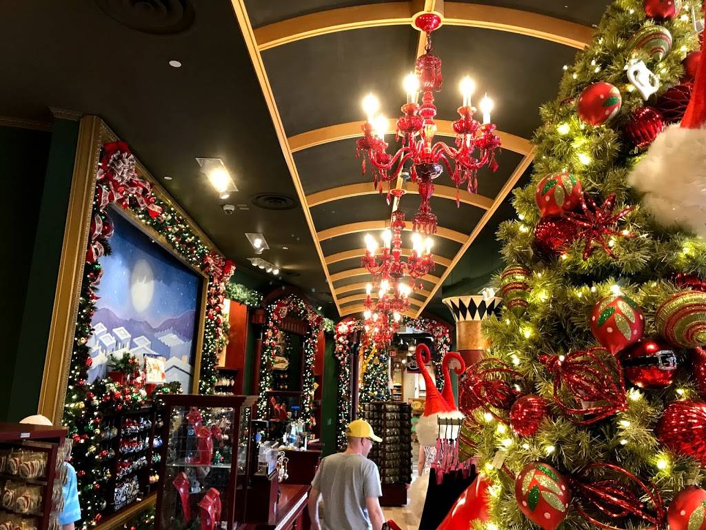 Port of Entry Christmas Shoppe | 6000 Universal Blvd, Orlando, FL 32819, USA | Phone: (407) 363-8000
