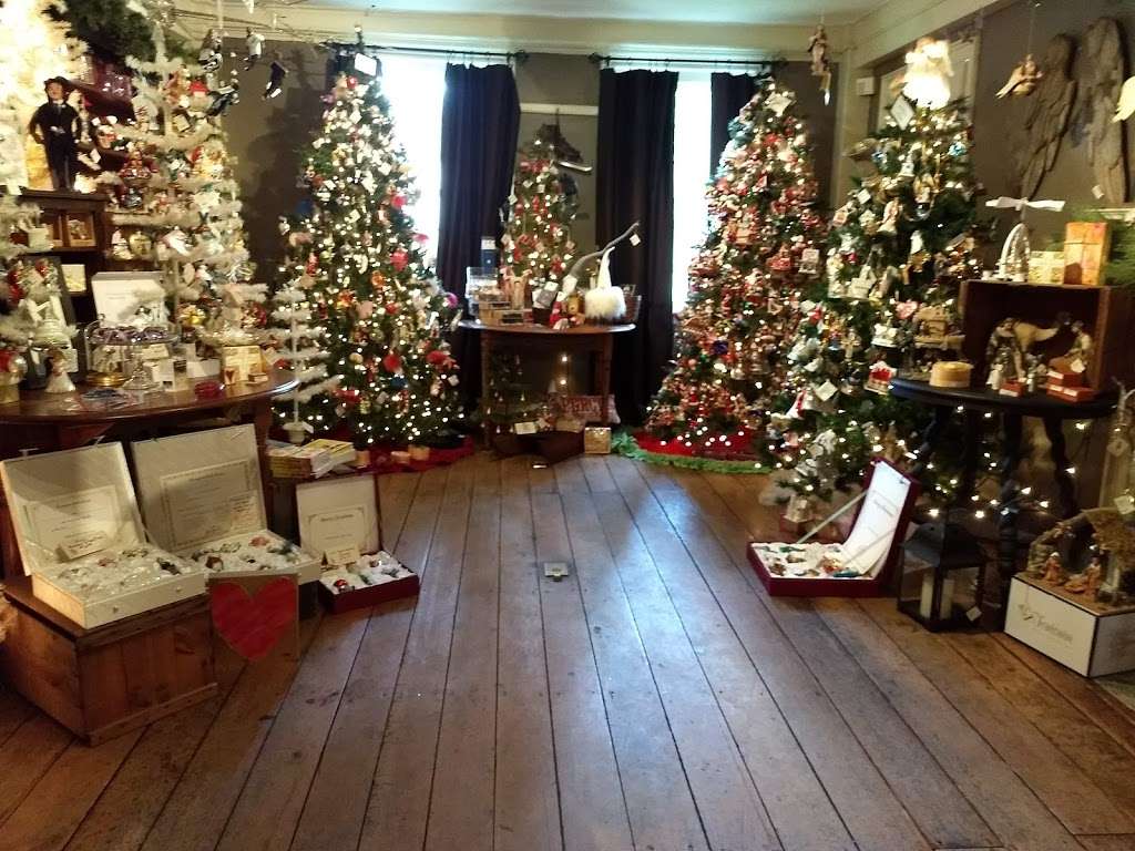 Historical Christmas Barn | 150 Danbury Rd, Wilton, CT 06897 | Phone: (203) 761-8777
