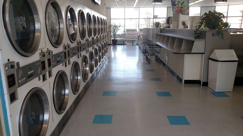 Sudz Laundry Center | 2400 Newport Blvd, Costa Mesa, CA 92627, USA | Phone: (949) 515-8977