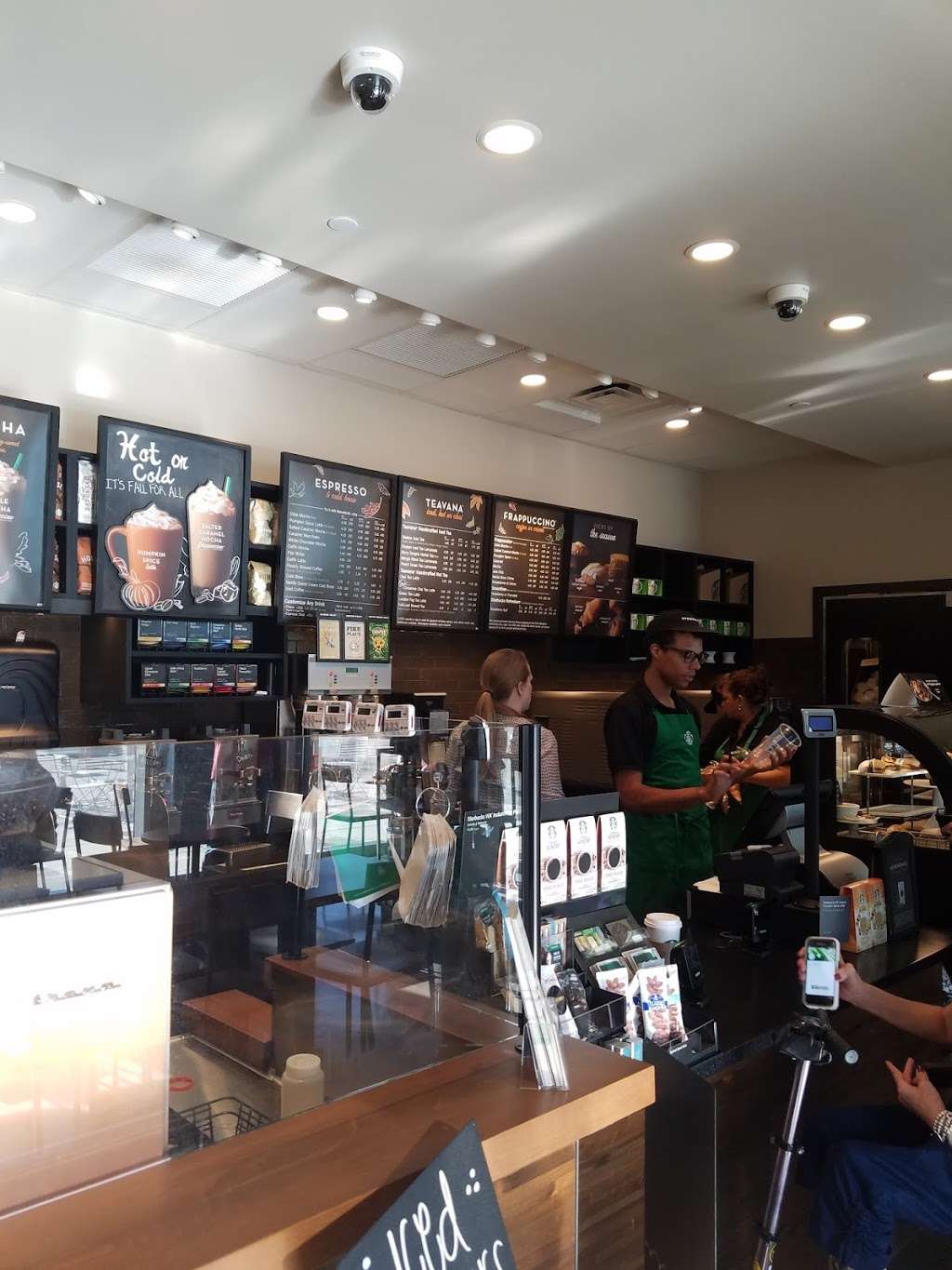 Starbucks | 300 E Rio Salado Pkwy, Tempe, AZ 85281, USA | Phone: (480) 967-2503