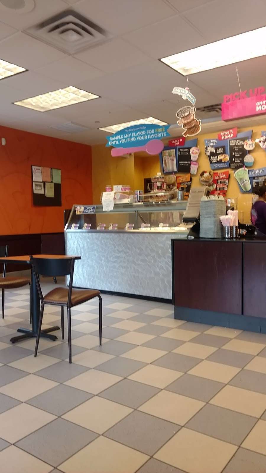 Baskin-Robbins | 113 Albany Post Rd, Buchanan, NY 10511, USA | Phone: (914) 734-7771