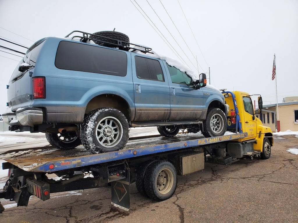 Villalobos Towing LLC | 5161 York St, Denver, CO 80216 | Phone: (720) 299-3456