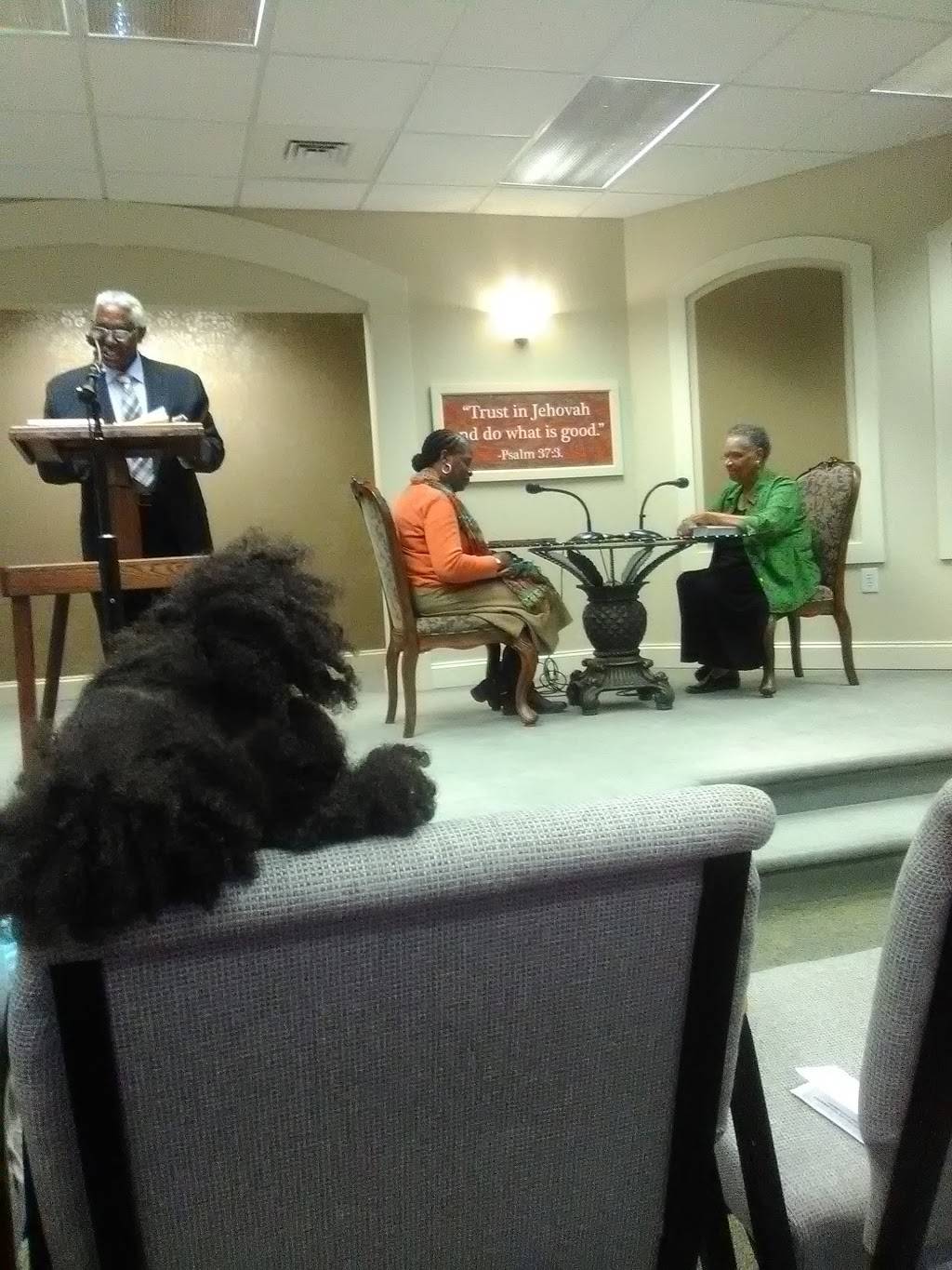 Kingdom Hall of Jehovah’s Witnesses | 3520 McKnight Mill Rd, Greensboro, NC 27405, USA | Phone: (336) 621-0558