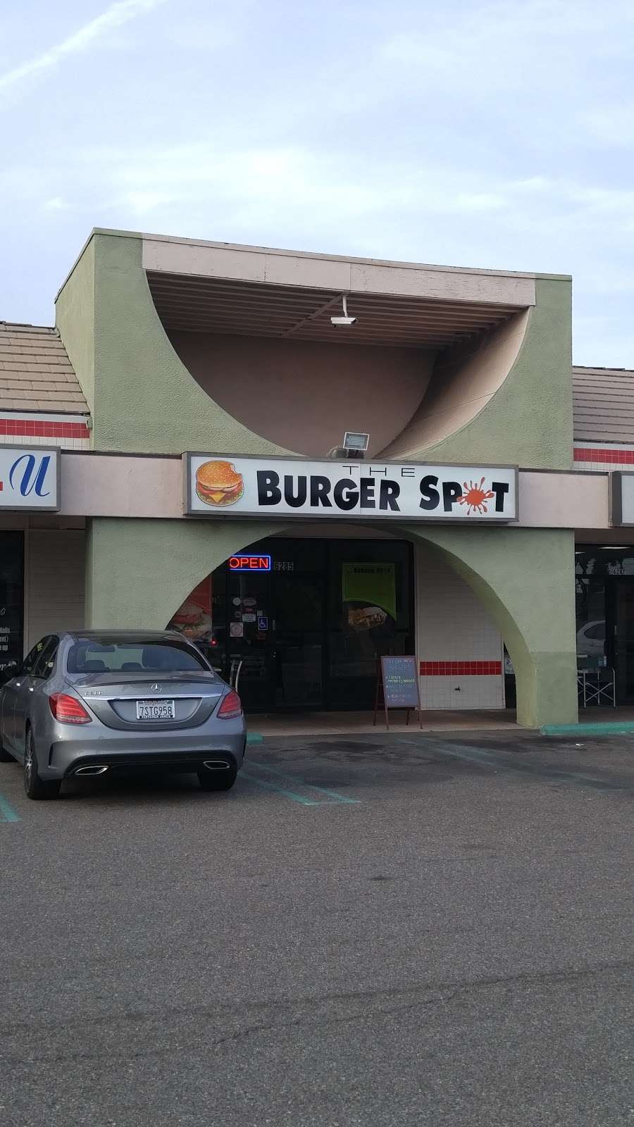 The Burger Spot 1 | 6285 Ball Rd, Cypress, CA 90630, USA | Phone: (714) 236-5639