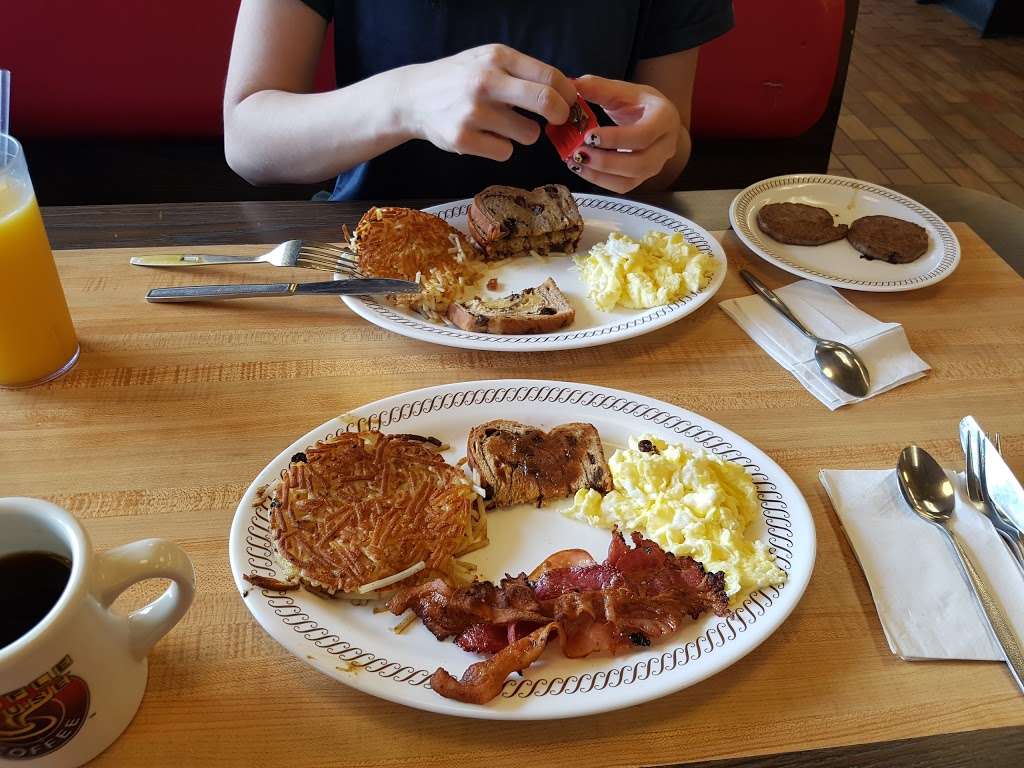 Waffle House | 12801 S Apopka Vineland Rd, Orlando, FL 32836, USA | Phone: (407) 239-6444