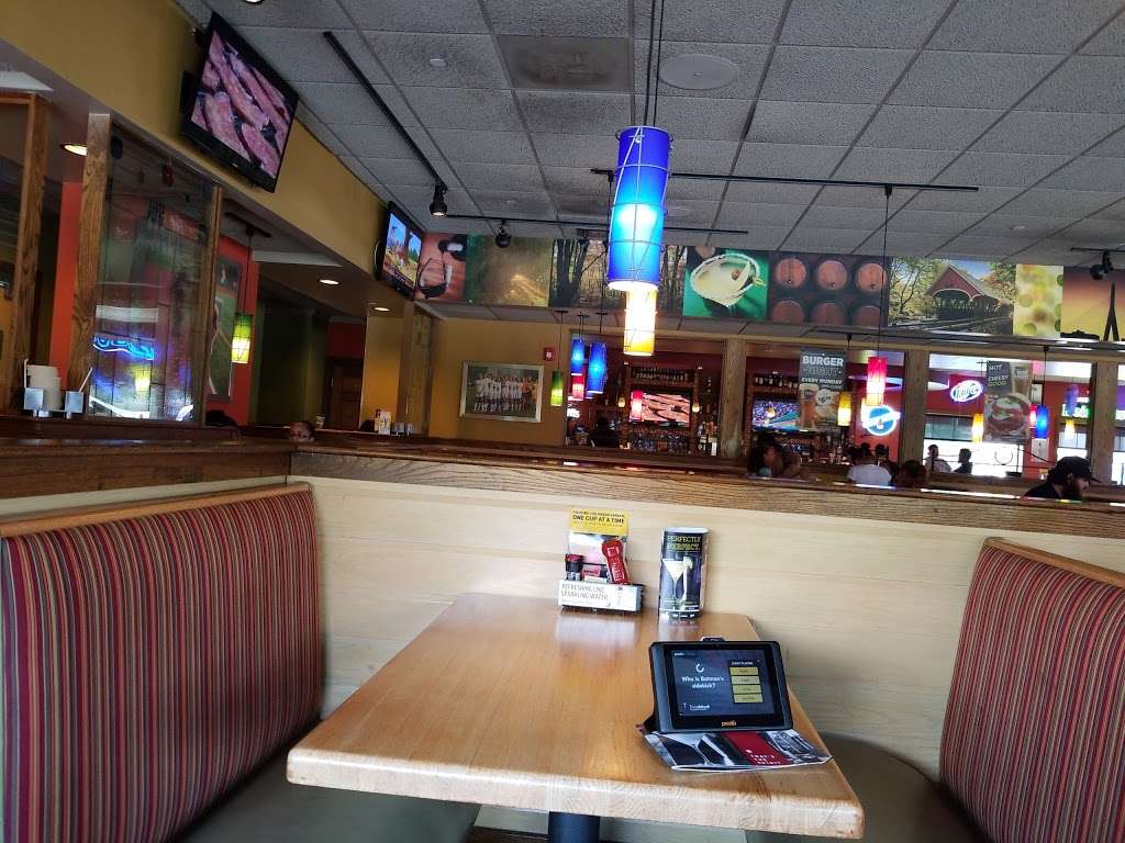 Applebees Grill + Bar | 11A Allstate Rd, Dorchester, MA 02125, USA | Phone: (617) 442-7139