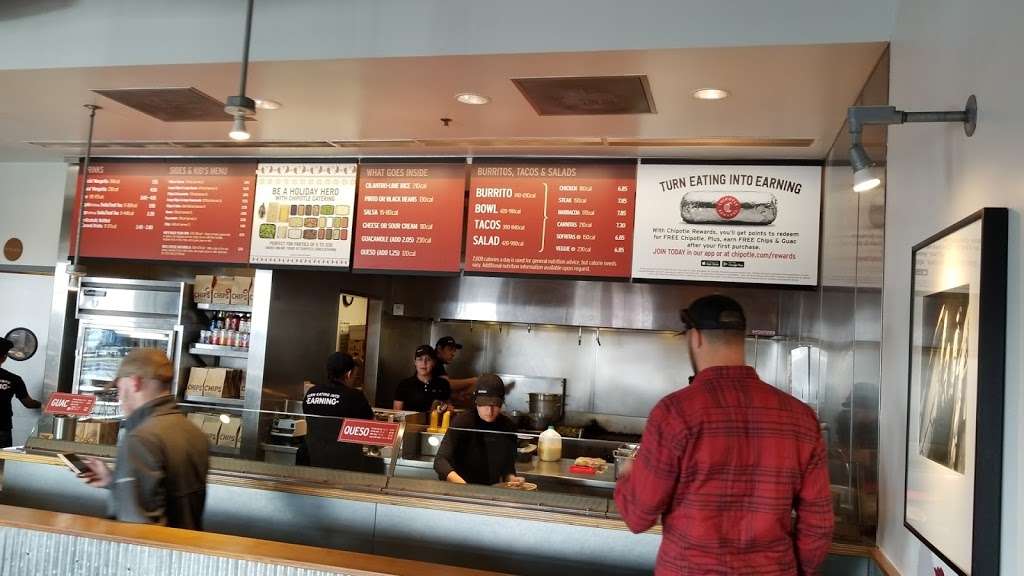 Chipotle Mexican Grill | 1813 Village West Pkwy q101, Kansas City, KS 66111 | Phone: (913) 299-9221