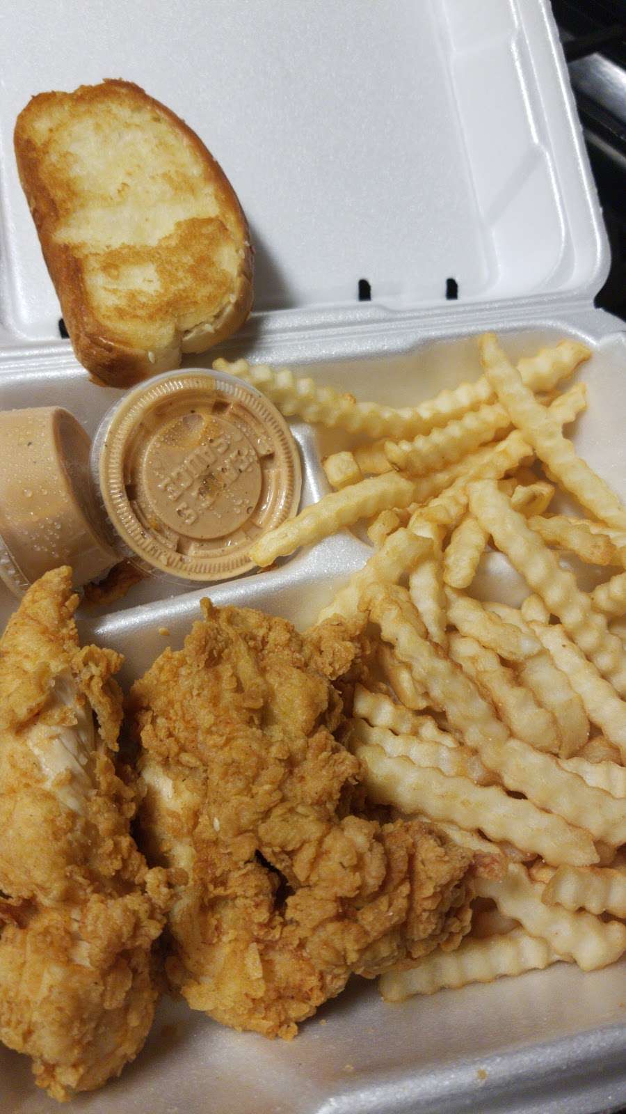 Raising Canes Chicken Fingers | 15231 Wallisville Rd, Houston, TX 77049, USA | Phone: (281) 459-9647