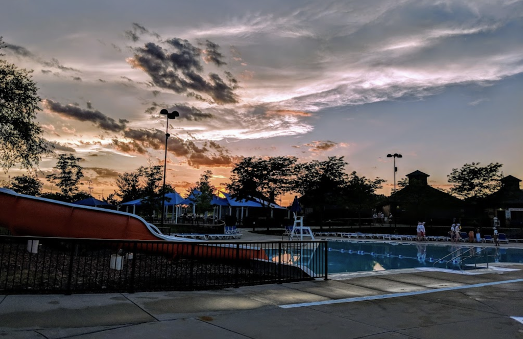 Centennial Park Aquatic Center (Orland Park Pool) | 15600 West Ave, Orland Park, IL 60462, USA | Phone: (708) 349-4386