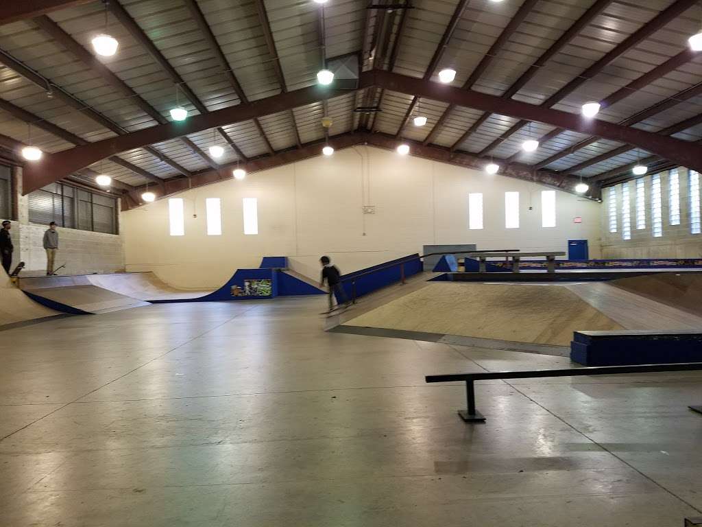 Audubon Skate Park | 300 E Elk Grove Blvd, Elk Grove Village, IL 60007 | Phone: (847) 427-8195