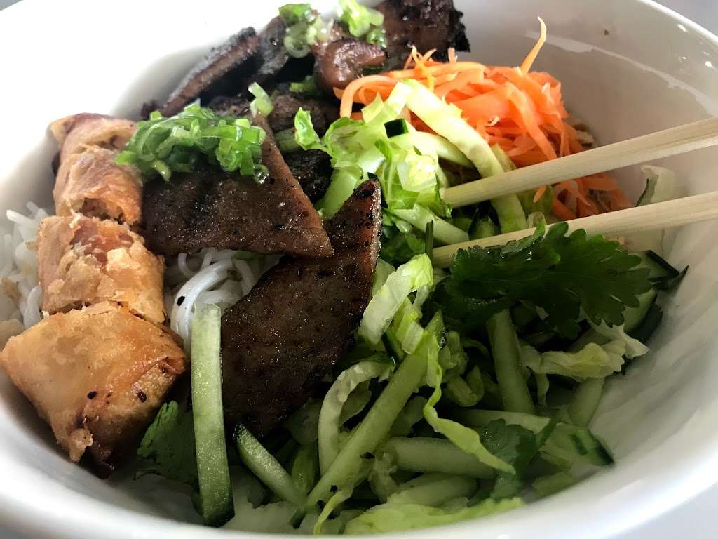 Retro Cafe | Vietnamese Restaurant | Sandwiches | 27200 US-290 Suite #120, Cypress, TX 77433, USA | Phone: (281) 304-2474