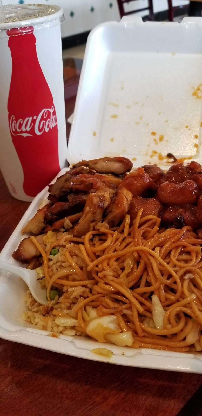 Lucky Wok Chinese Food | 9165 Jurupa Rd # Ae, Riverside, CA 92509, USA | Phone: (951) 685-0932