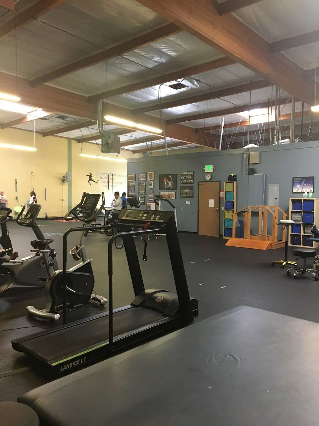 Reischl Physical Therapy | 3292 E Willow St, Signal Hill, CA 90755, USA | Phone: (562) 427-2225