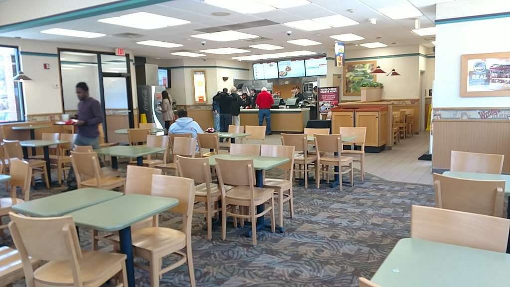 Wendys | 115 Powder Mill Rd, Maynard, MA 01754 | Phone: (978) 461-0444