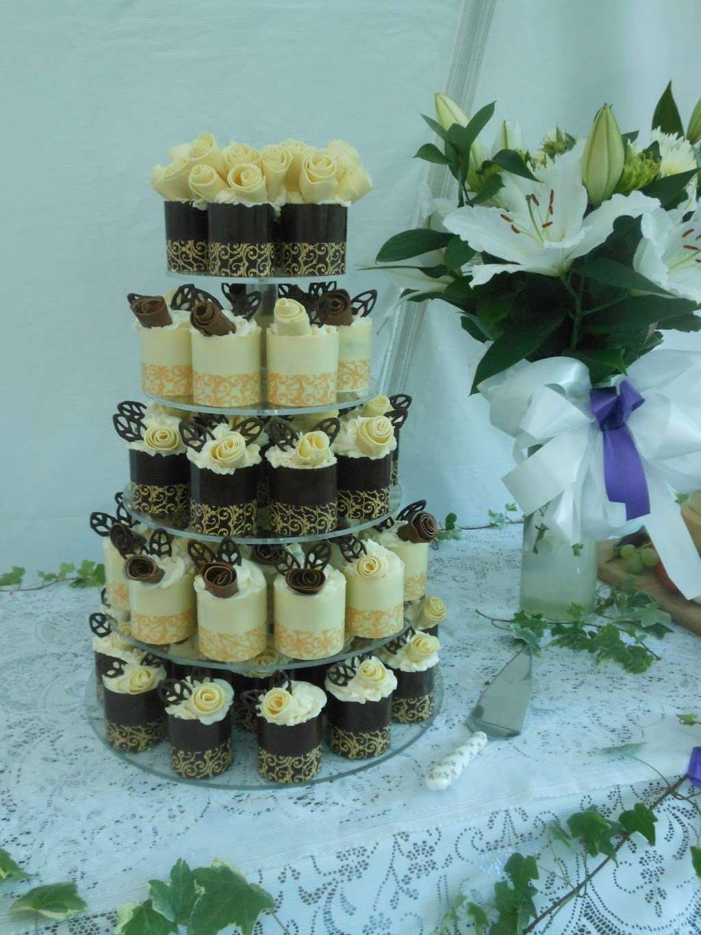 Fancy That Cake Company | 3 Bolsover Grove, Merstham, Redhill RH1 3NU, UK | Phone: 07961 987908