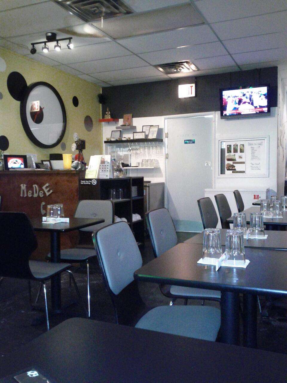Me Dee Cafe | 4805 N Damen Ave, Chicago, IL 60625, USA | Phone: (773) 989-4444