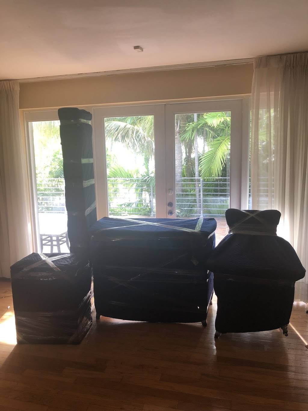 A1A Movers | 19597 NE 10th Ave Bay K, Miami, FL 33179, USA | Phone: (877) 212-6682