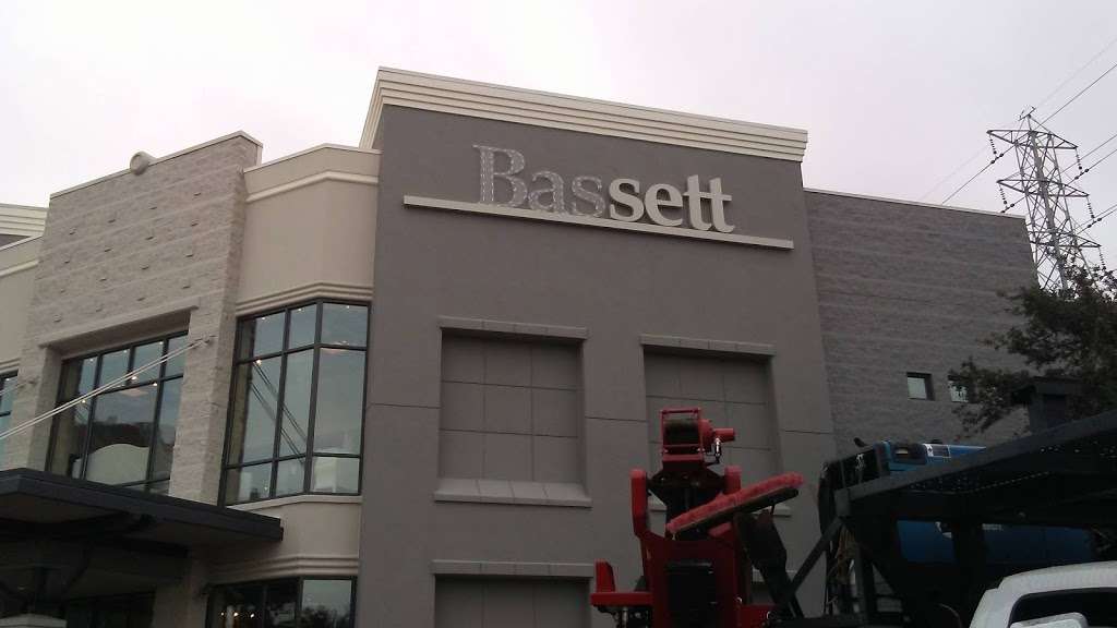 Bassett Home Furnishings | 3625 Southwest Fwy, Houston, TX 77027 | Phone: (281) 840-5352