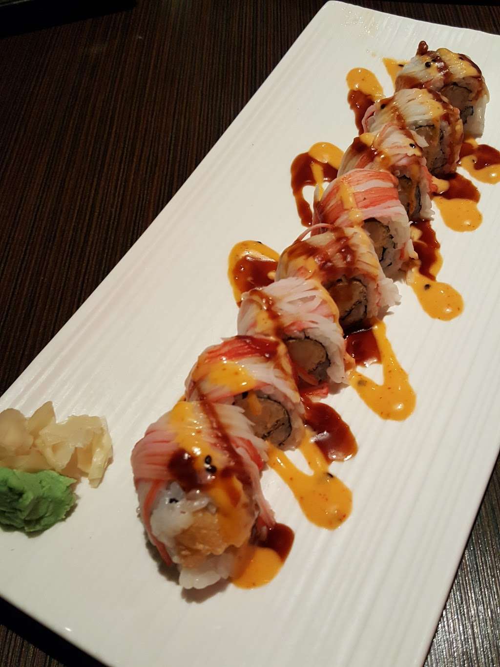 Akashi Sushi Fusion Cuisine | 2271 Northpark Dr, Kingwood, TX 77339, USA | Phone: (281) 358-8828