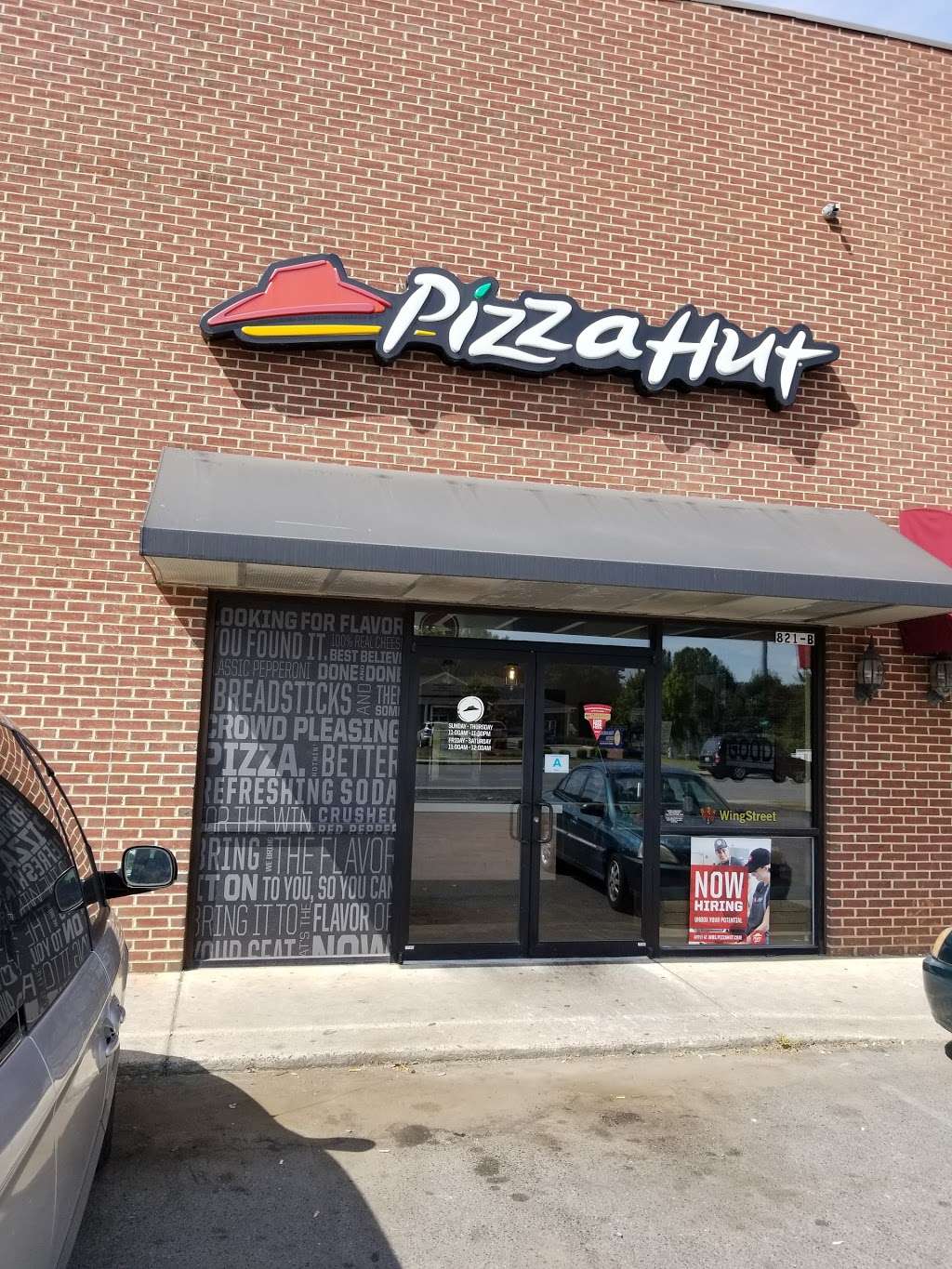 Pizza Hut | 821 E. Liberty, York, SC 29745 | Phone: (803) 628-5888