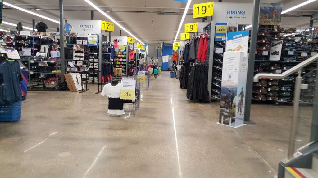 Decathlon Lakeside, Tunnel Industrial 