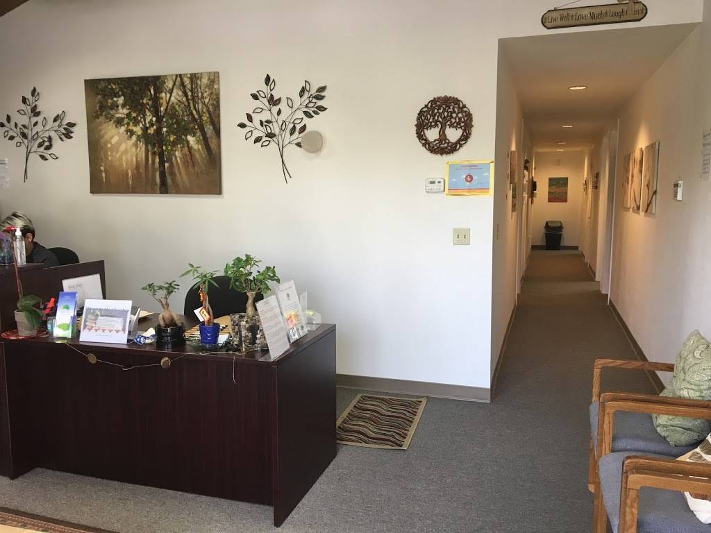 Living Roots Chiropractic | 900 Fulton Ave Unit 150, Sacramento, CA 95825, USA | Phone: (916) 488-8307